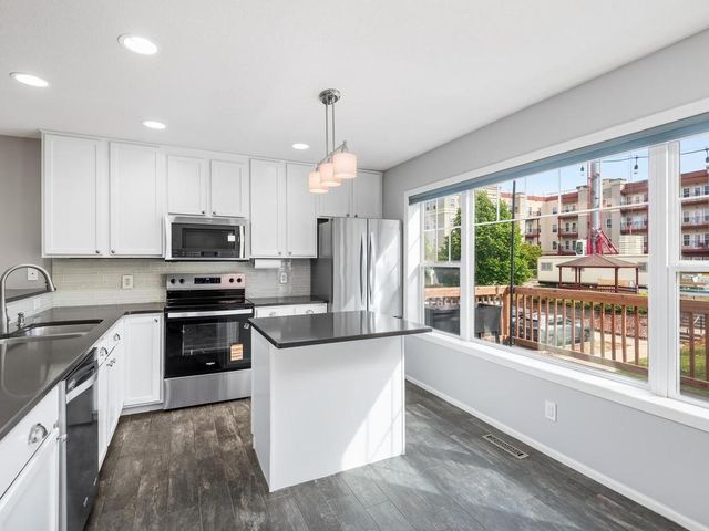 1811 3rd Street NE, Minneapolis, MN 55418