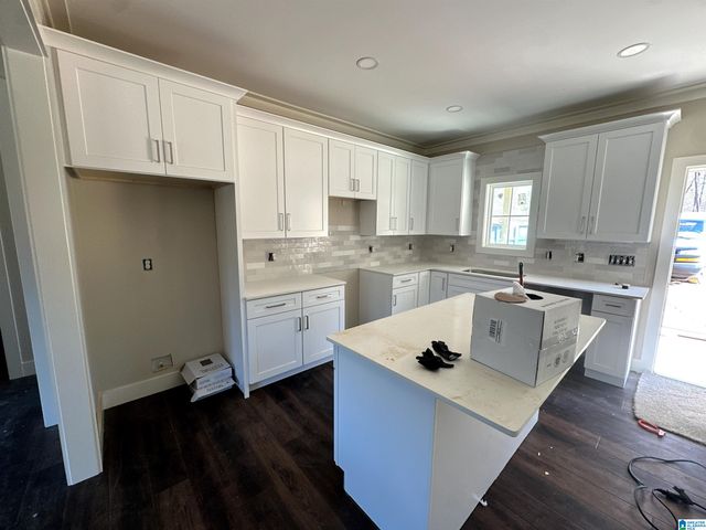 1065 OAK VALLEY DRIVE, Leeds, AL 35094