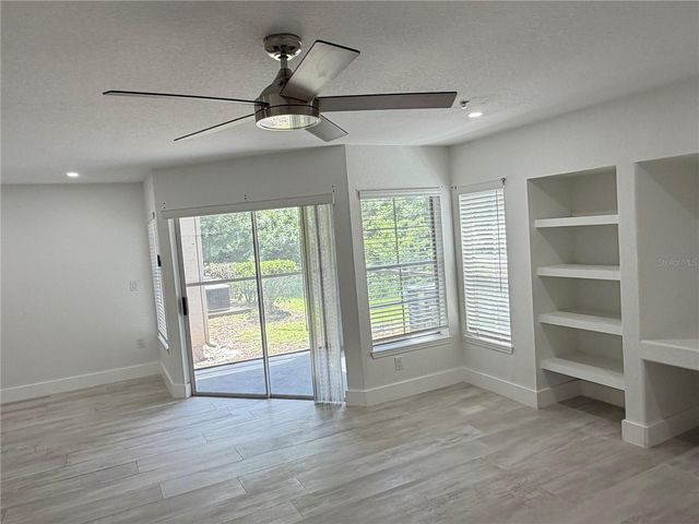 13210 ARBOR ISLE DR 102, Temple Terrace, FL 33637