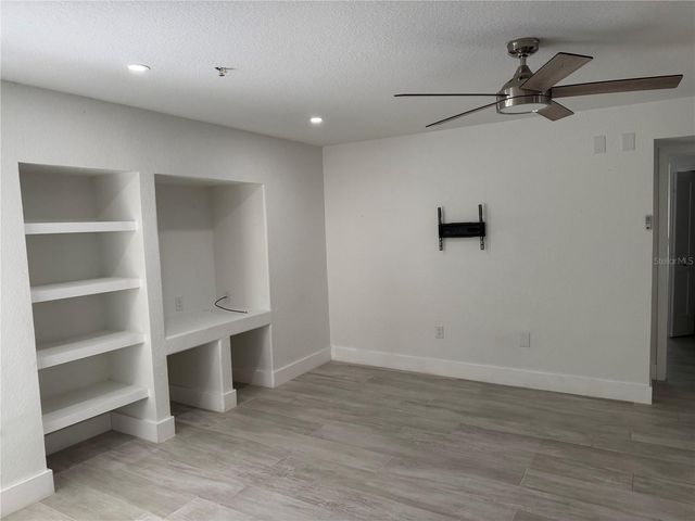 13210 ARBOR ISLE DR 102, Temple Terrace, FL 33637