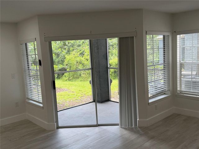 13210 ARBOR ISLE DR 102, Temple Terrace, FL 33637