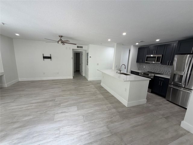 13210 ARBOR ISLE DR 102, Temple Terrace, FL 33637
