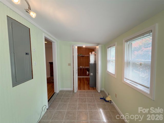 22 Mcminn Road, Hendersonville, NC 28792