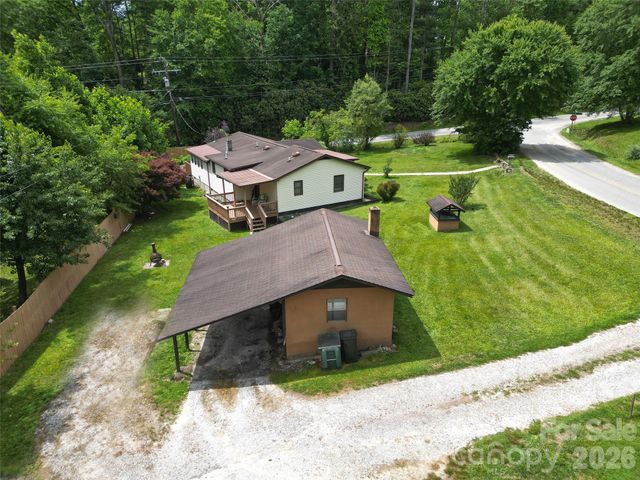 22 Mcminn Road, Hendersonville, NC 28792