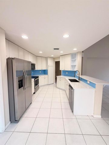 23426 Alzira Circle, Boca Raton, FL 33433