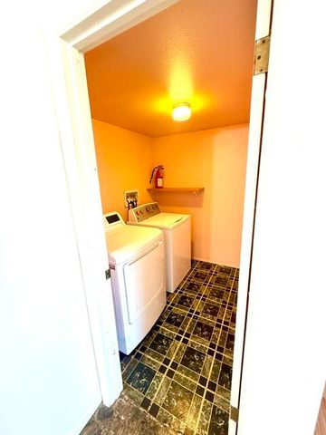 11916 Euclid Court NE, Albuquerque, NM 87112