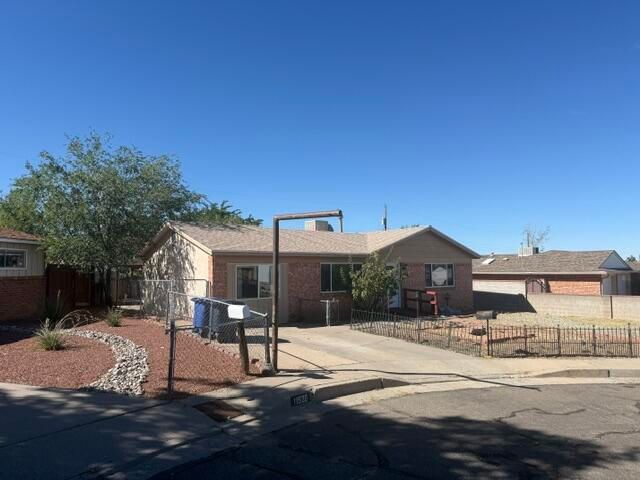 11916 Euclid Court NE, Albuquerque, NM 87112