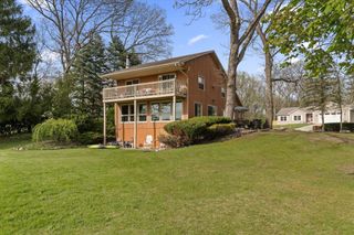 70328 Lakeview Drive, Ontwa Twp, MI 49112