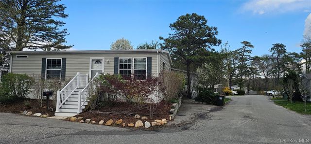 525-B26 Riverleigh Avenue B26, Riverhead, NY 11901