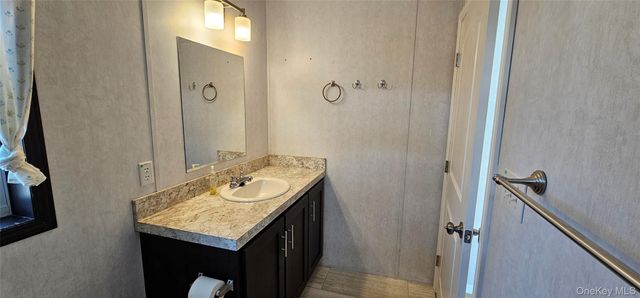 525-B26 Riverleigh Avenue B26, Riverhead, NY 11901