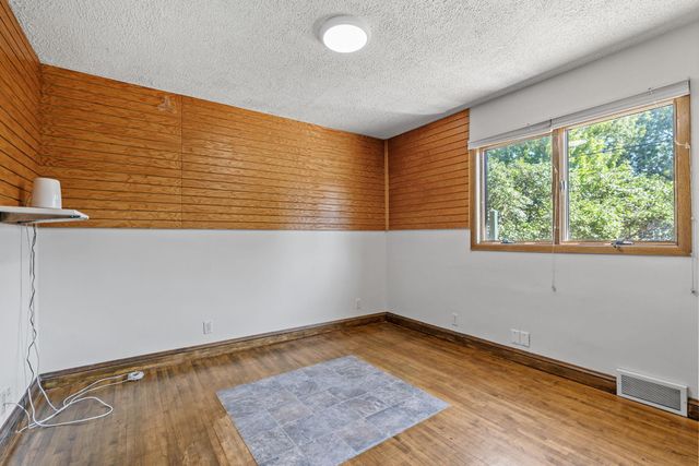 5510 James Avenue N, Brooklyn Center, MN 55430