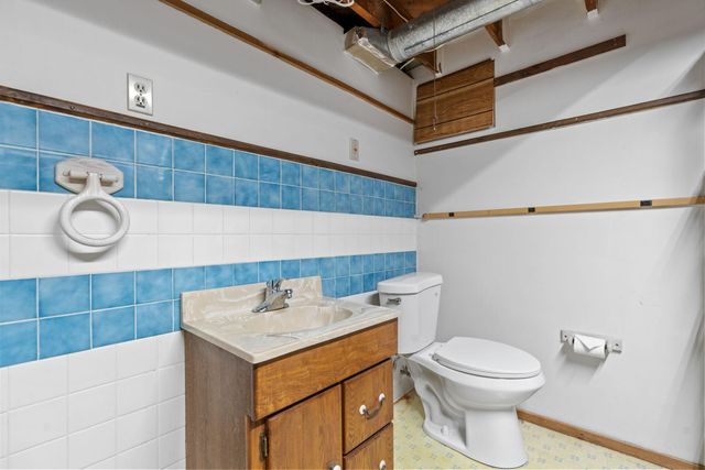 5510 James Avenue N, Brooklyn Center, MN 55430