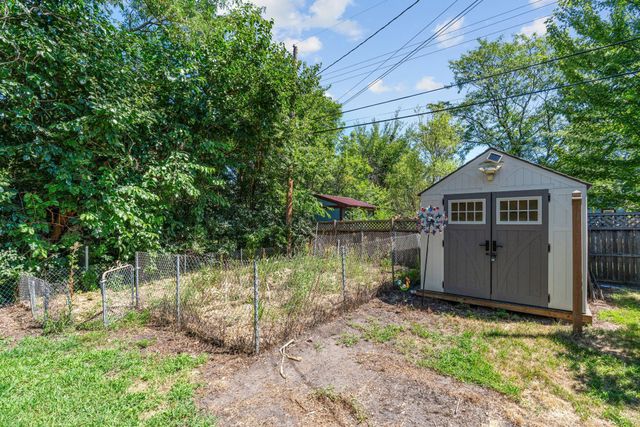5510 James Avenue N, Brooklyn Center, MN 55430