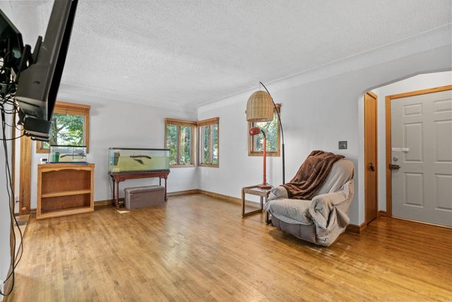 5510 James Avenue N, Brooklyn Center, MN 55430