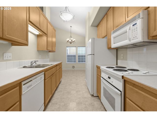 811 VIRGIL Ave, Eugene, OR 97404