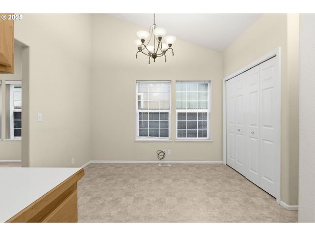 811 VIRGIL Ave, Eugene, OR 97404