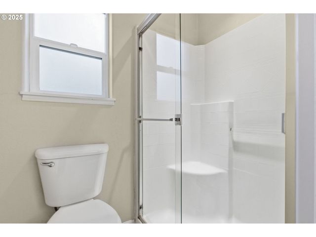 811 VIRGIL Ave, Eugene, OR 97404