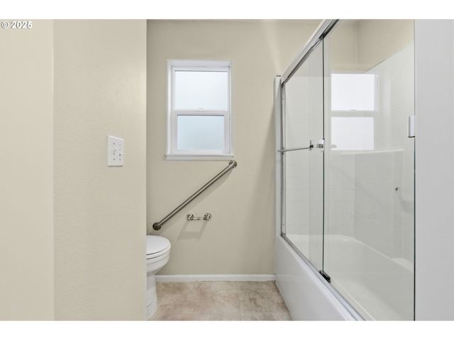 811 VIRGIL Ave, Eugene, OR 97404