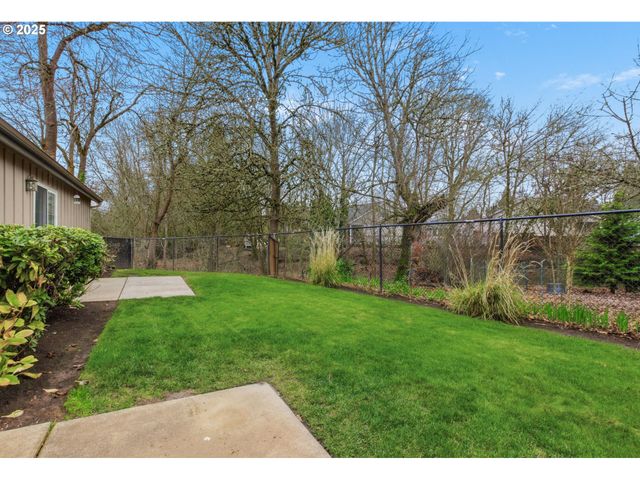 811 VIRGIL Ave, Eugene, OR 97404