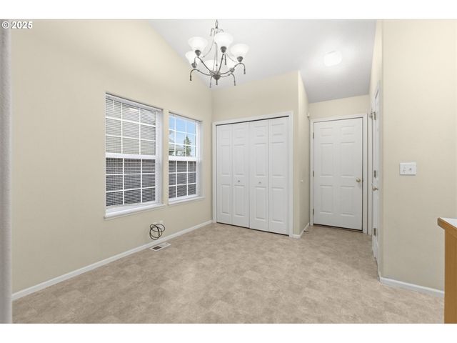 811 VIRGIL Ave, Eugene, OR 97404