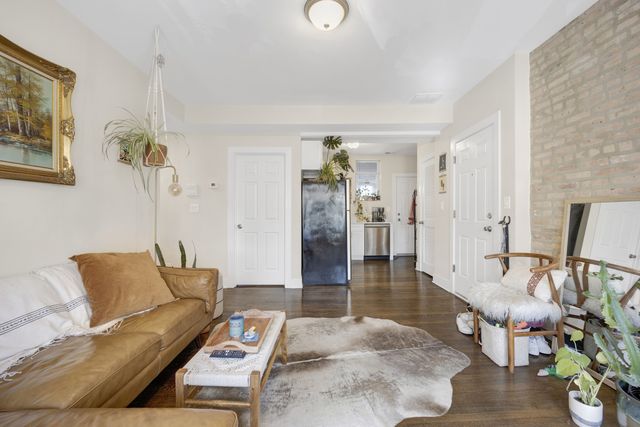 2442 N Kilbourn Avenue 2, Chicago, IL 60639
