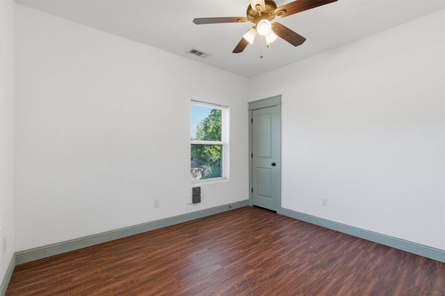 1731 W Elm Street, Denison, TX 75020