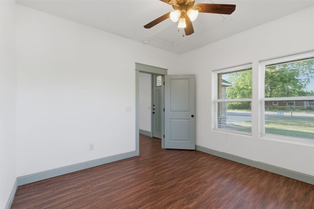1731 W Elm Street, Denison, TX 75020