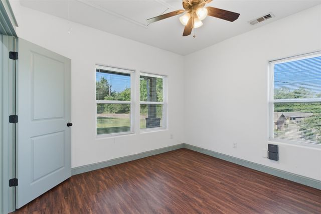 1731 W Elm Street, Denison, TX 75020