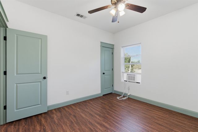 1731 W Elm Street, Denison, TX 75020
