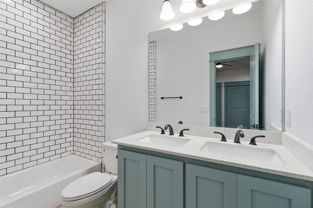 1731 W Elm Street, Denison, TX 75020