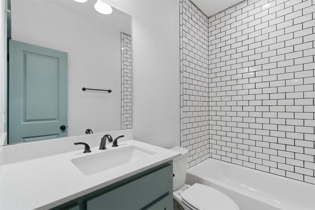 1731 W Elm Street, Denison, TX 75020