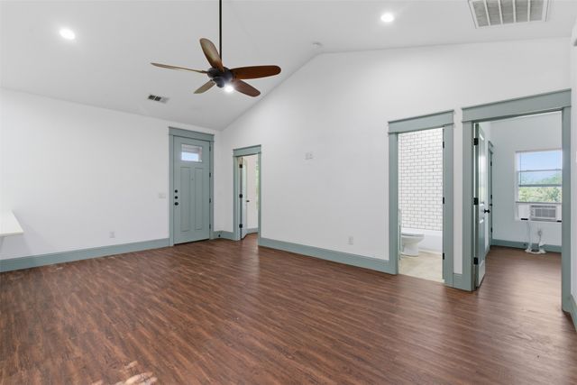 1731 W Elm Street, Denison, TX 75020
