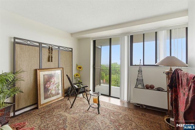 235 Prospect Avenue 10H, Hackensack, NJ 07601