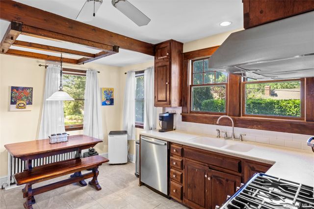 217 Soundview Road, Huntington, NY 11743