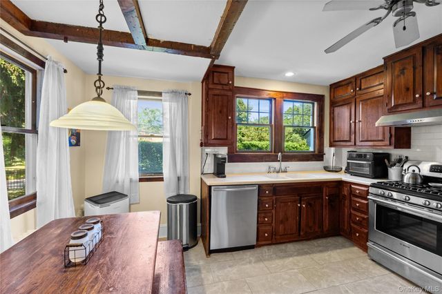 217 Soundview Road, Huntington, NY 11743