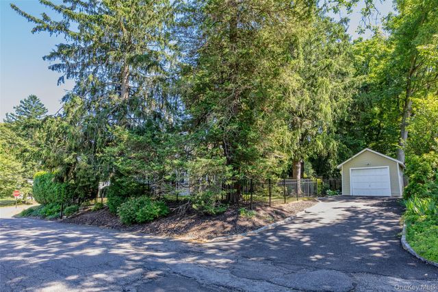 217 Soundview Road, Huntington, NY 11743