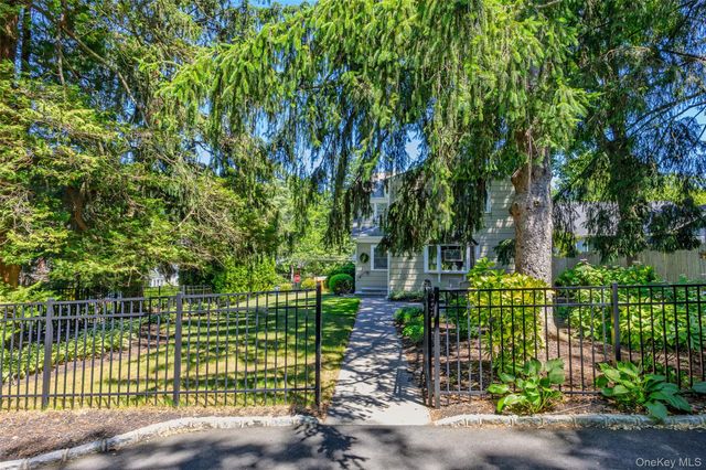 217 Soundview Road, Huntington, NY 11743