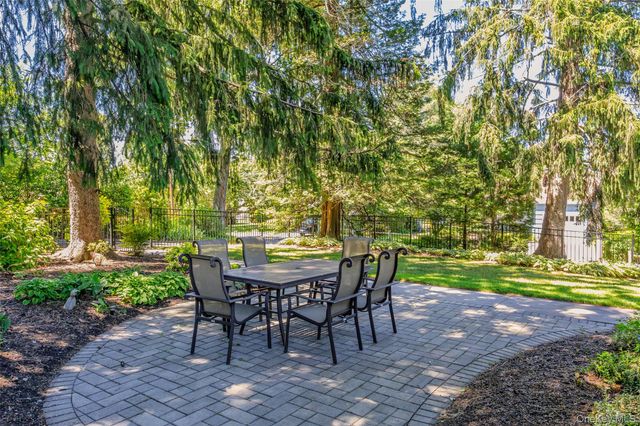 217 Soundview Road, Huntington, NY 11743