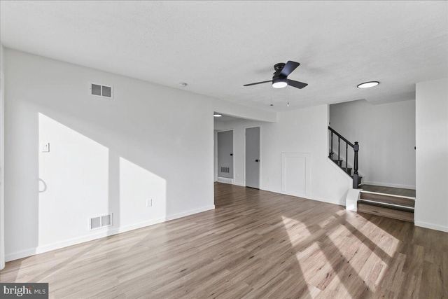 13 LAMONT CT, Sicklerville, NJ 08081