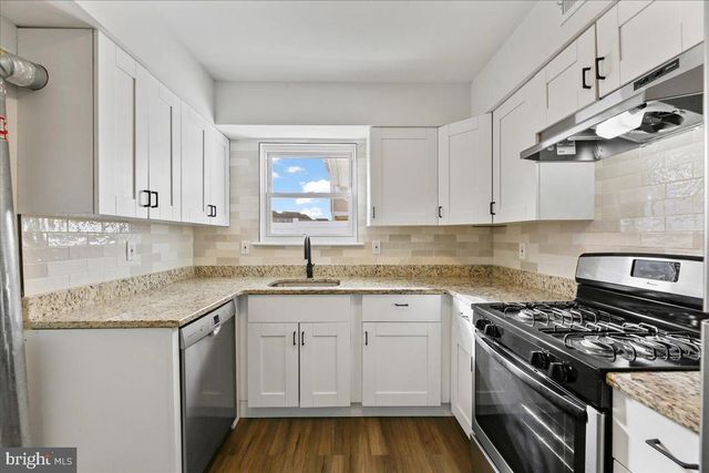 13 LAMONT CT, Sicklerville, NJ 08081