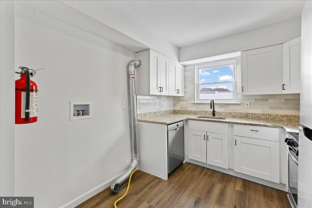 13 LAMONT CT, Sicklerville, NJ 08081