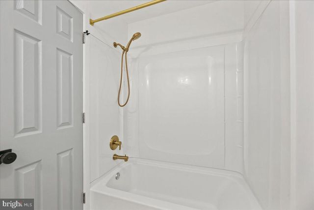 13 LAMONT CT, Sicklerville, NJ 08081