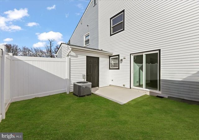 13 LAMONT CT, Sicklerville, NJ 08081