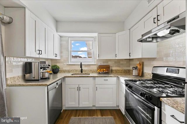 13 LAMONT CT, Sicklerville, NJ 08081