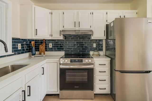 35 Alison Way, Lynn, MA 01904