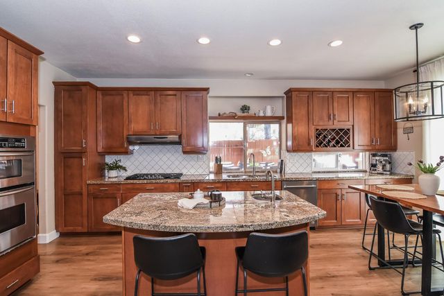 8955 Ashmore Way, Elk Grove, CA 95624