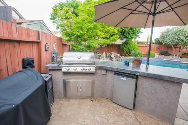 8955 Ashmore Way, Elk Grove, CA 95624