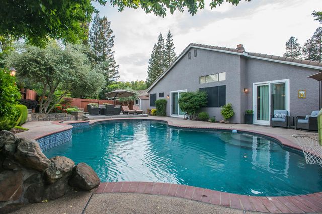 8955 Ashmore Way, Elk Grove, CA 95624