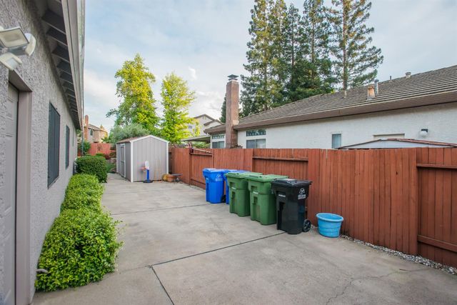 8955 Ashmore Way, Elk Grove, CA 95624