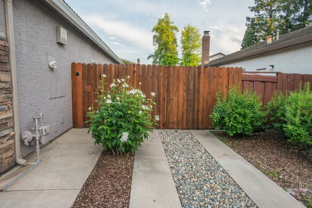 8955 Ashmore Way, Elk Grove, CA 95624